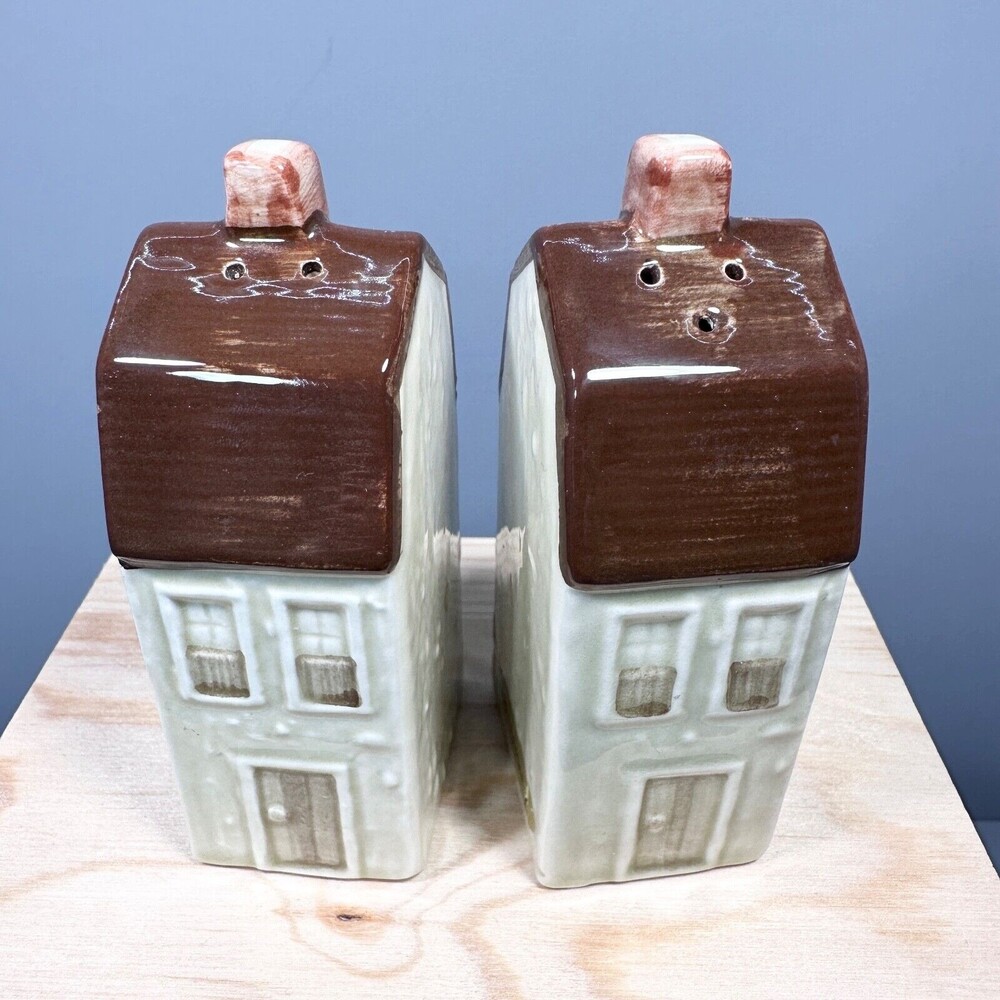 OMC Japan Salt and Pepper Vintage Shakers Cottage House